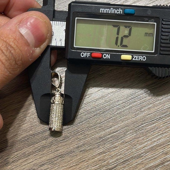 10k solid gold urn pendant, cremation urn necklace for human ashes, ash holder - Picture 4 of 7